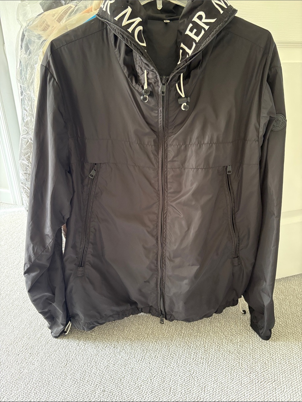 Men's lightweight hooded jacket